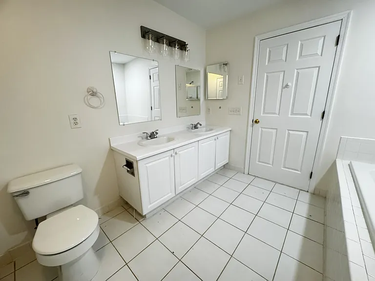 102 Wellington Park Dr — Photo 15