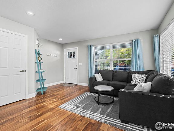 2nd image of 2305 Linden Pl