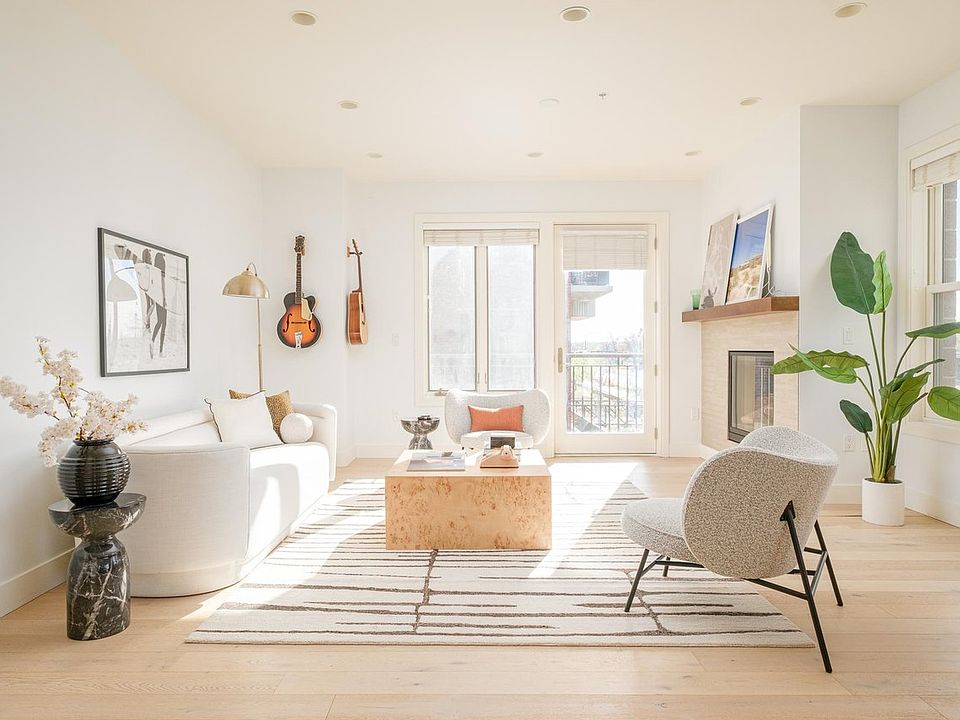 1st image of 3301 Arapahoe Ave #221