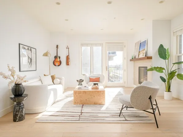 3301 Arapahoe Ave #221, Boulder, CO 80303