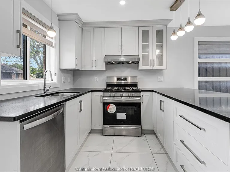59 Churchill Park Rd — Photo 12