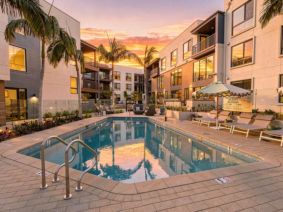 Solaris Encinitas