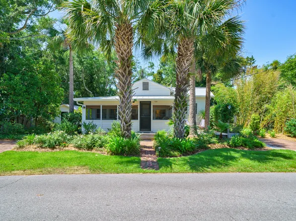 706 E Cooper Ave, Folly Beach, SC 29439