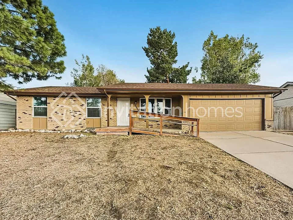 2676 E 117th Way