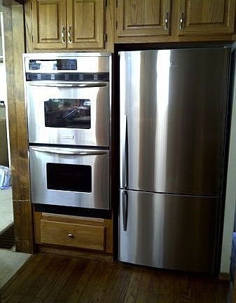 5th image of 186 Myron Dr