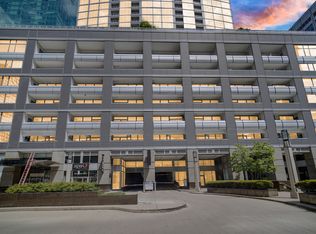 240 E Illinois St APT 1004, Chicago, IL 60611