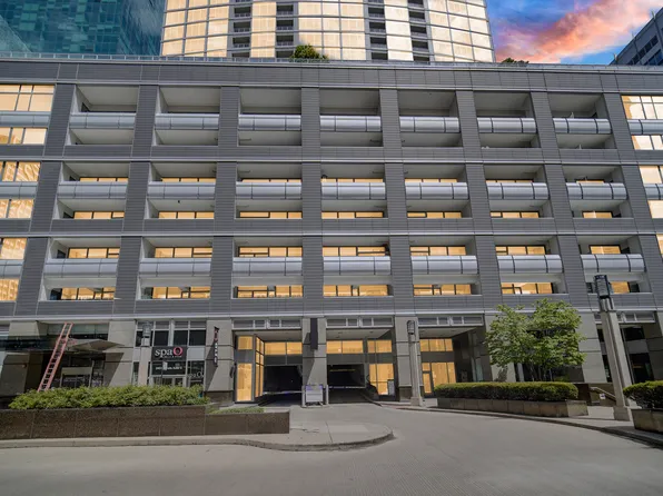 240 E Illinois St APT 1004, Chicago, IL 60611