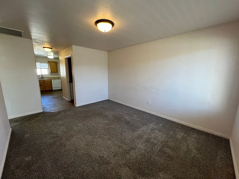 4230 W 25 N — Photo 2