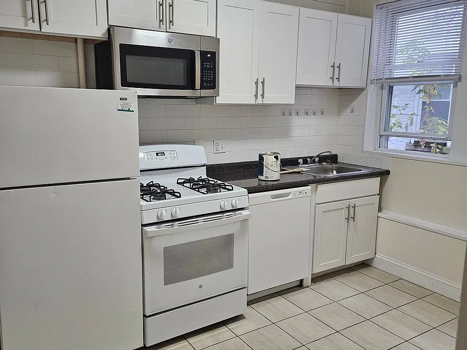 518-524 Cambridge St #4