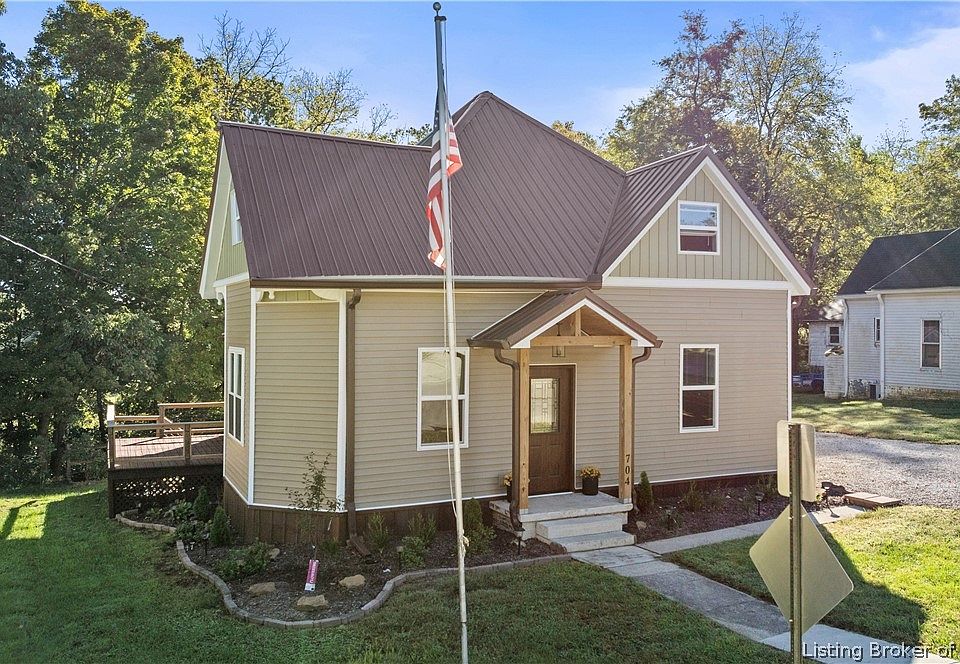 1st image of 704 S Gospel Street