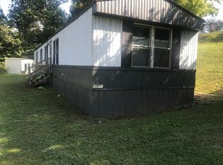 48 Stuart Cir, Hurricane, WV 25526