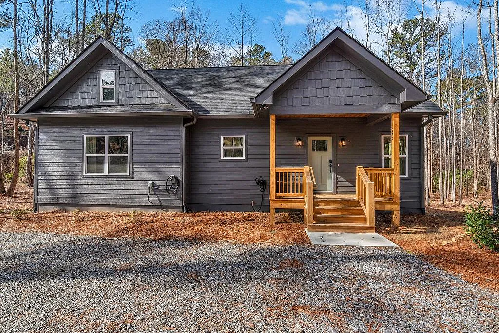 246 Woodward Way photo 1