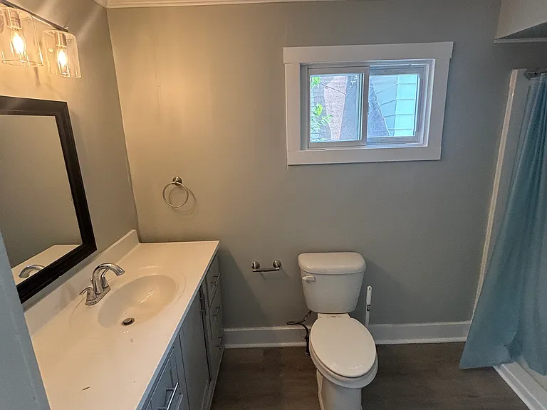 255 E Pearl St #1 — Photo 9