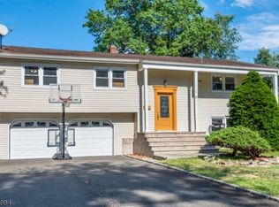 21 Evergreen Dr, Lincoln Park, NJ 07035