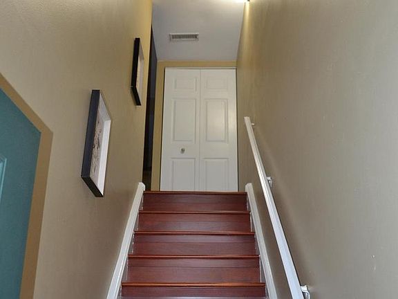 4th image of 3750 Clarendon Ave #231