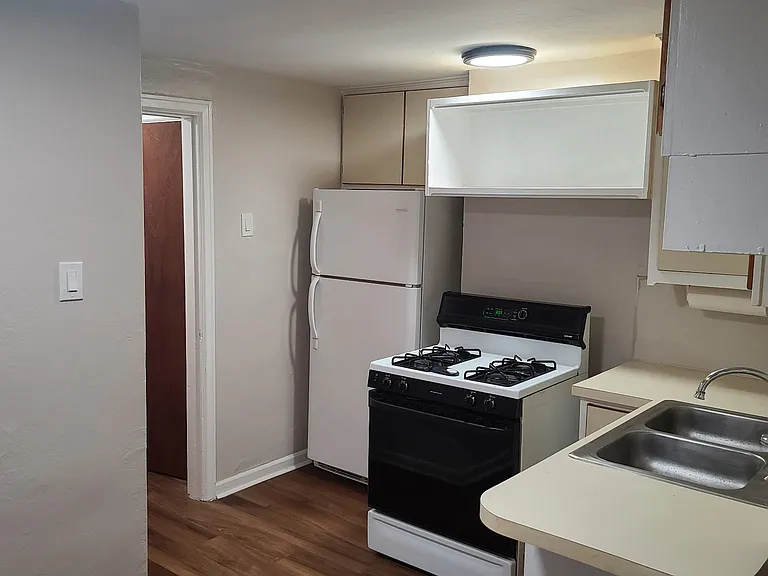 2305 Patterson Rd #1 — Photo 9