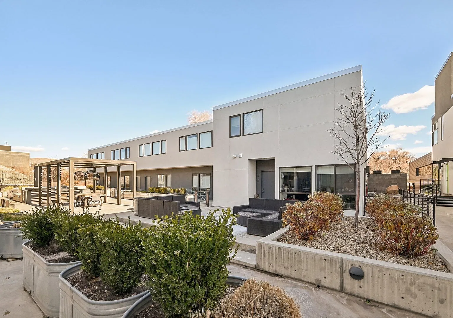 2BR/2.5BA Condo in Central Ninth | Mountain Views, Solar & Walk to Everything — Photo 1
