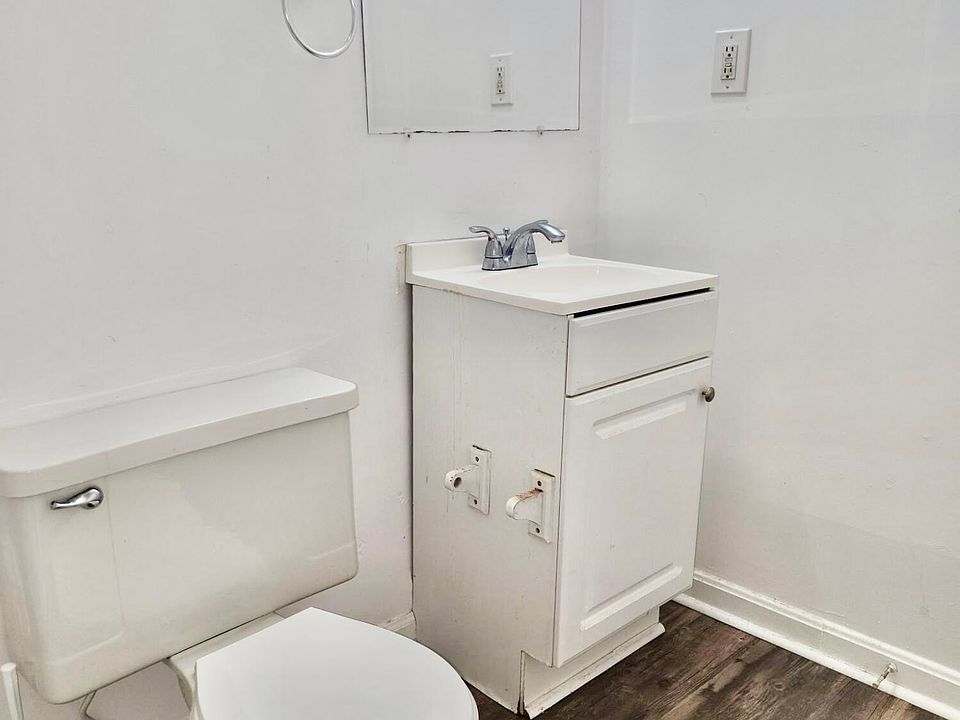 1st image of 160 Constitution St APT 2