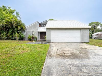 802 SE Kendall Ave, Port Saint Lucie, FL, 34983