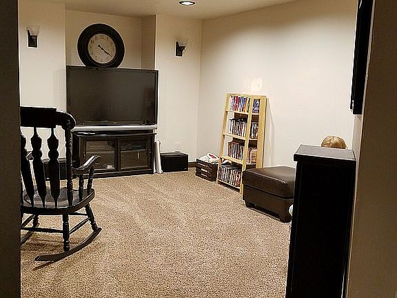 4th image of 16513 W Laurel Dr