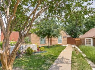 8126 Old Moss Rd, Dallas, TX 75231
