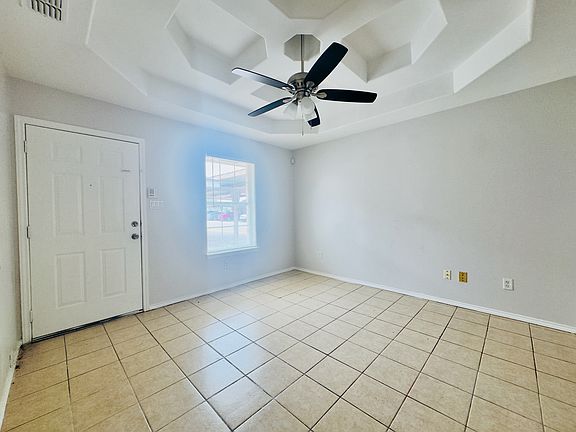 4th image of 2208 Candlelight Ln #2