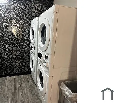 Studio, 155 sqft, $645 — Photo 4