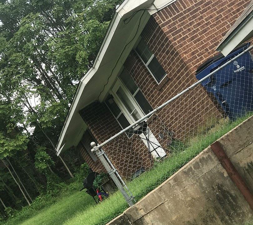 2nd image of 819B W Monterey St