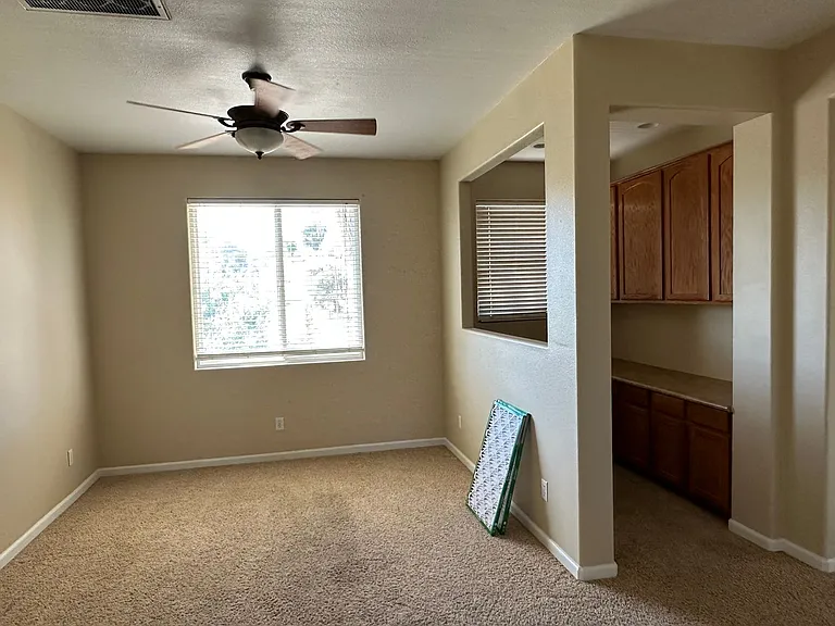 746 Jersey Ct — Photo 9