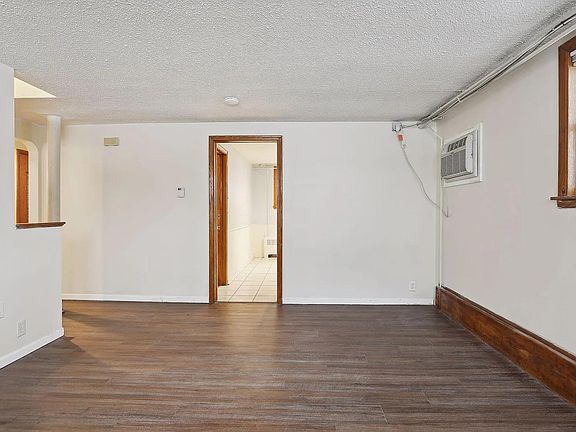 3rd image of 302 12th Ave S #2