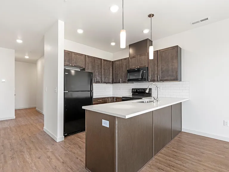 Columbia River Walk Apartments — Photo 131