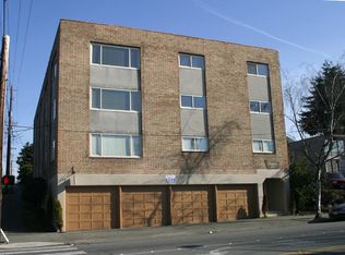 3200 California Ave SW APT 25, Seattle, WA 98116