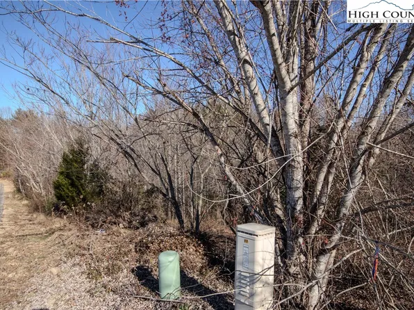 706 SE Chatsworth Street, Lenoir, NC 28645