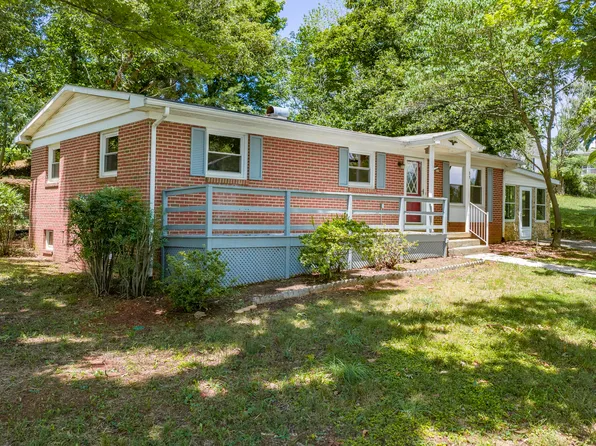 25 Pathfinder Dr, Lexington, VA 24450