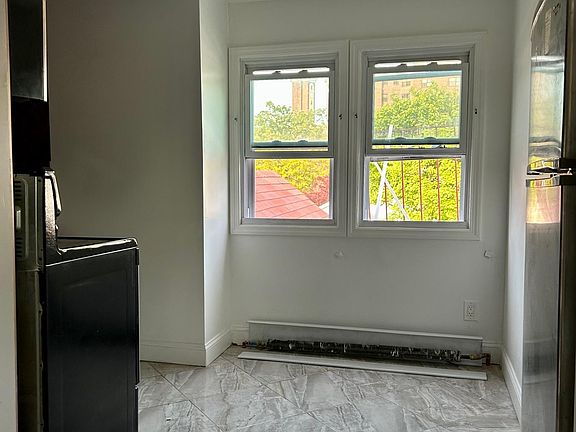 2nd image of 239 S 10th Ave Floor 3