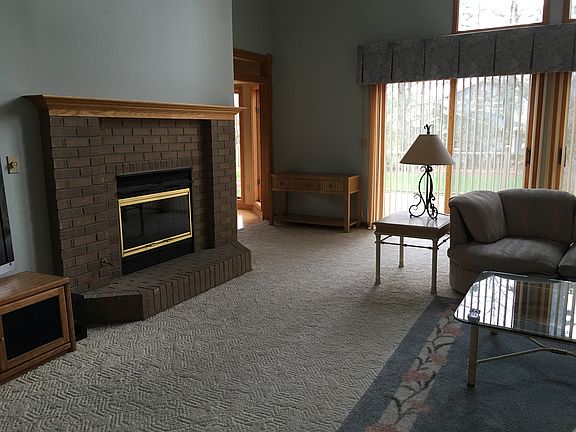 5th image of 7843 W Canterbury Ct
