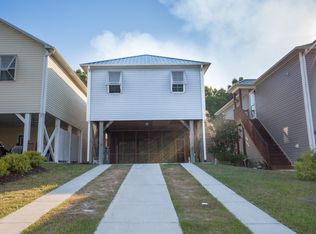 111 James B Ave, Surf City, NC 28445