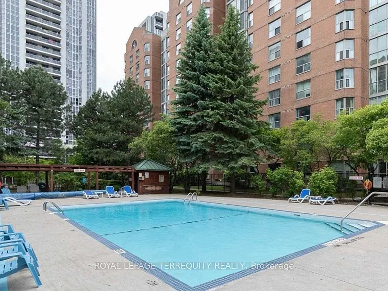 5795 Yonge St #413 — Photo 11