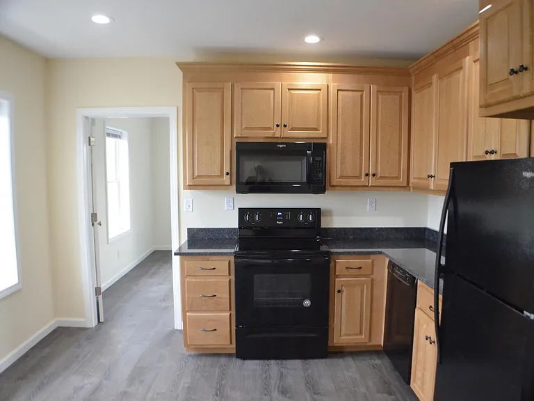 563 Burritt St #1N — Photo 10
