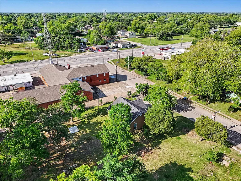 326 S Bell Dr — Photo 21