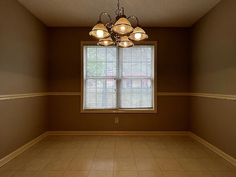 3427 Poplar Hl — Photo 31
