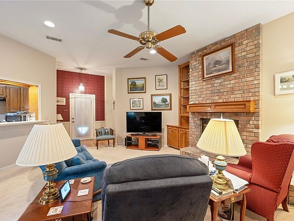 3rd image of 2809 Arroyo Ct N