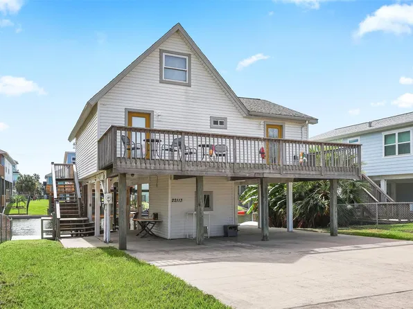 22113 Yoakum Dr, Galveston, TX 77554