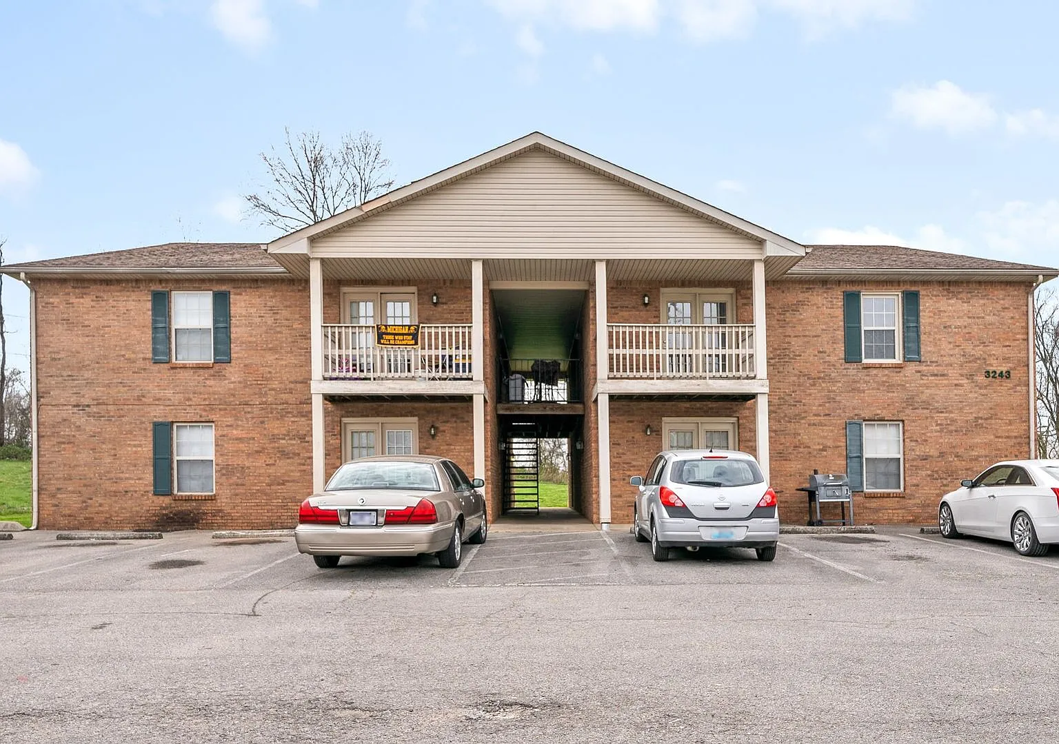 Tower Drive-3243/3244 — Photo 1