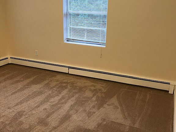 5th image of 502 Victory Hwy #16