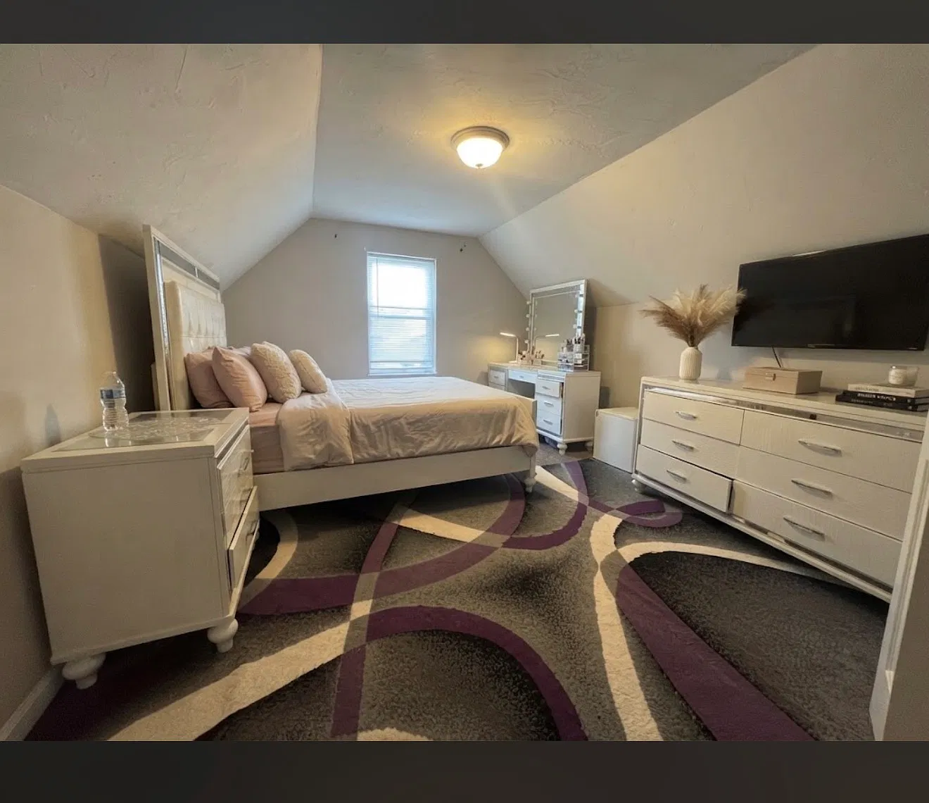 3 bed, 1.5 bath, 1300 sqft, $1,125 — Photo 4