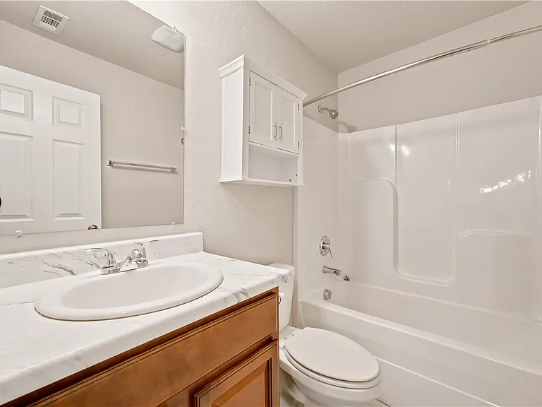 802 SW Green World St — Photo 17
