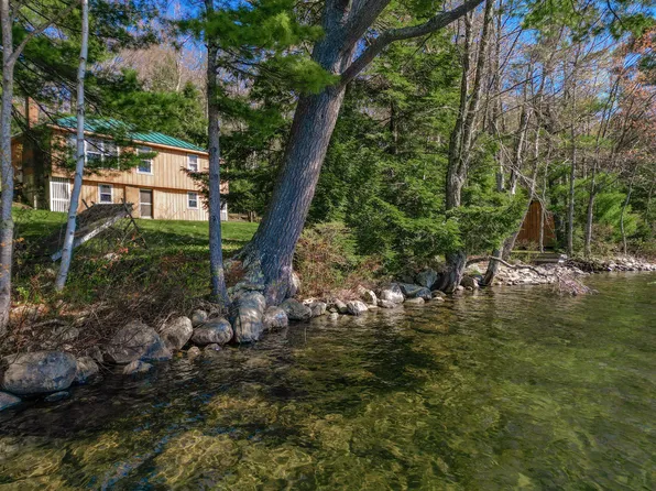 9 Shadow Hill, Liberty, ME 04949