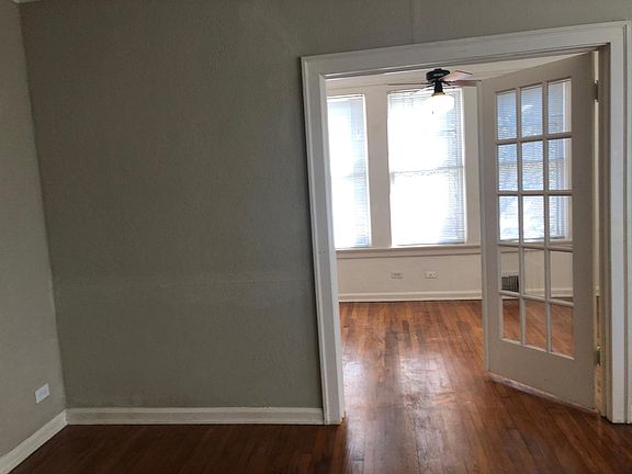 3rd image of 1417 W Lynn St #1516