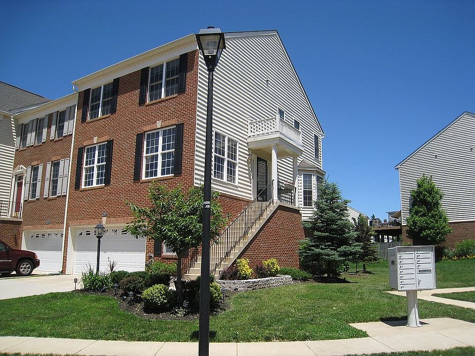 1st image of 22580 Welborne Manor Sq